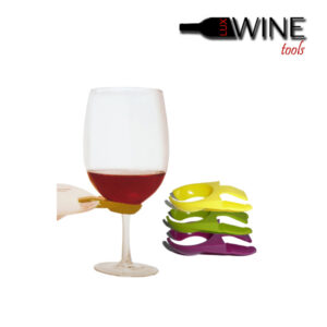 Pulltex stemware plate clip holding wine glasses on buffet plate or tray